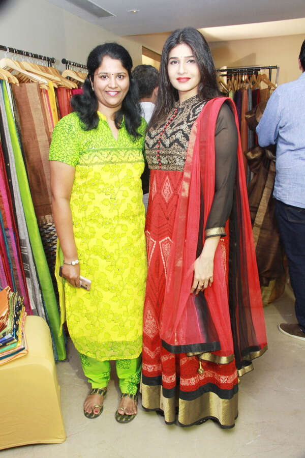 Anjena Kirti Images