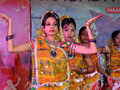Garba & dandiya raas add Gujarati flavour to Navratri celebrations
