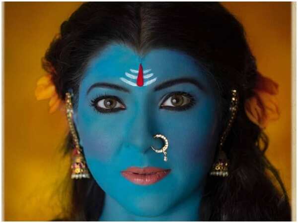 Tejaswini Pandit