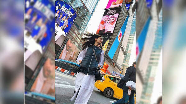 Photo: Alia Bhatt is "Lurker for life" as she gets caught up in wanderlusting