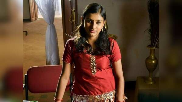 Who is this Karuthamuthu actress?