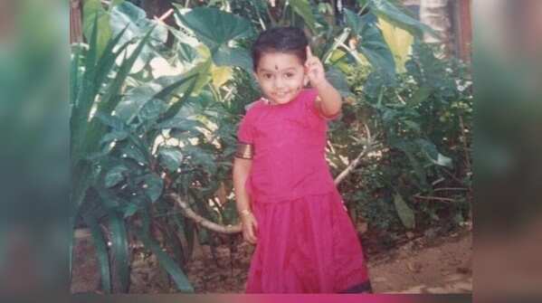 Can you recognize this Badai Bungalow actress?
