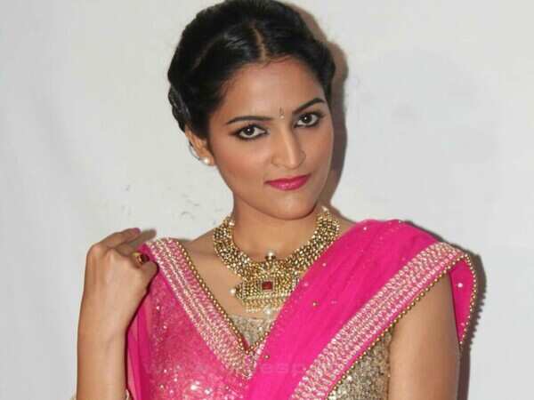 Sukrutha Wagle Photos