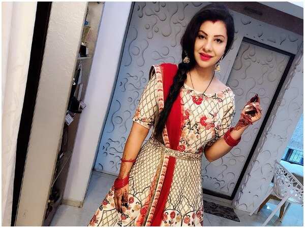 Sambhavna Seth Pictures