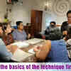 Article image for: Mumbaikars learn the art of <i class="tbold">silk</i> painting