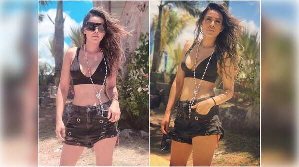 Helluva hot babe