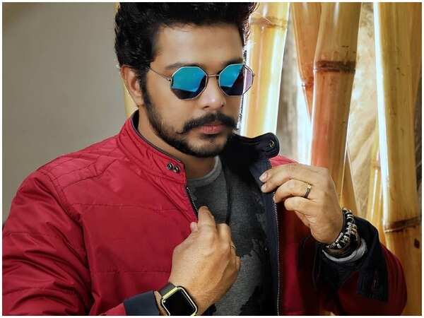 Suyash Tilak Images