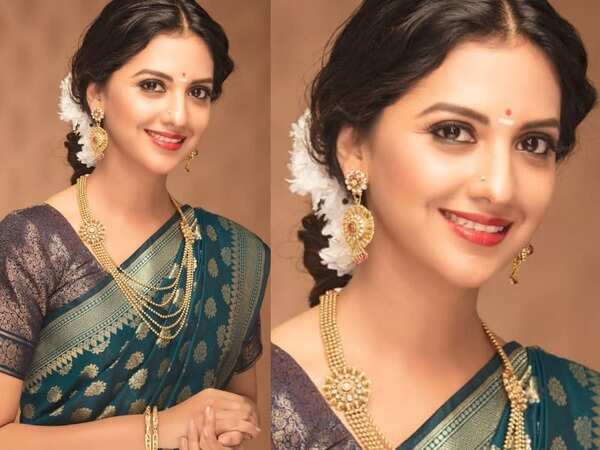 tejashri pradhan Pictures