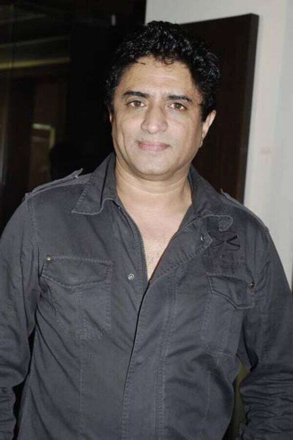 Anand Raj. Pictures