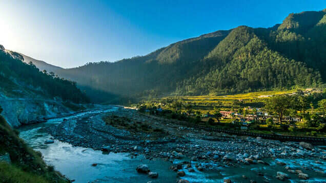 If you want to travel on a low budget this winter, visit these destinations