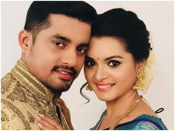 Khushboo Wallpapers