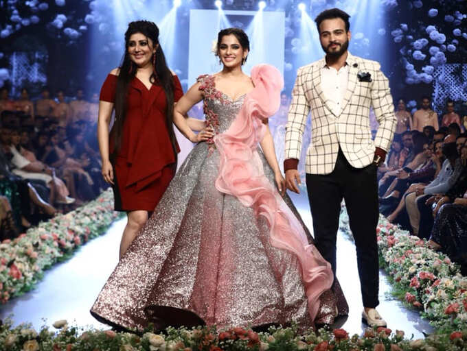 S S Nagarkar Jewellers Presents Archana Kochhar At Pune Times Fashion Week Day 2