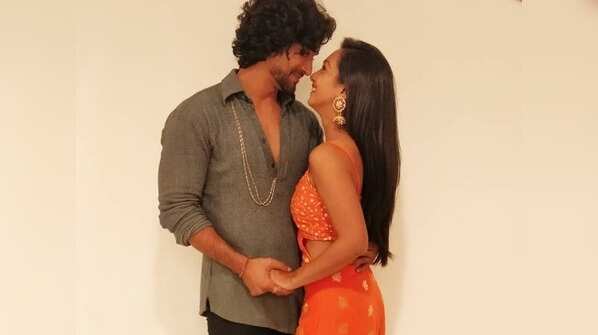 Abigail Pande-Sanam Johar's latest picture is love personified