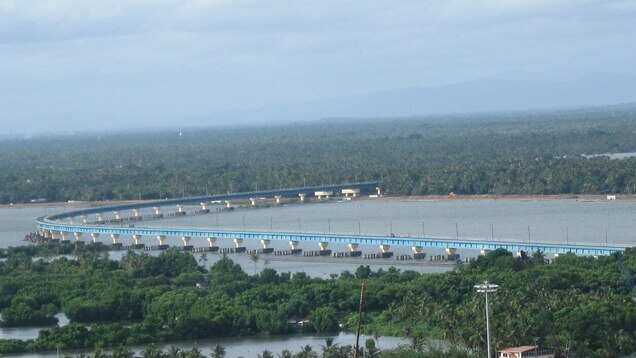 Soon, tourists can enjoy Kochi's scenic backwaters from India's longest rail bridge
