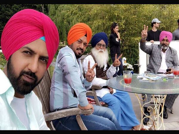 Hobby Dhaliwal Images