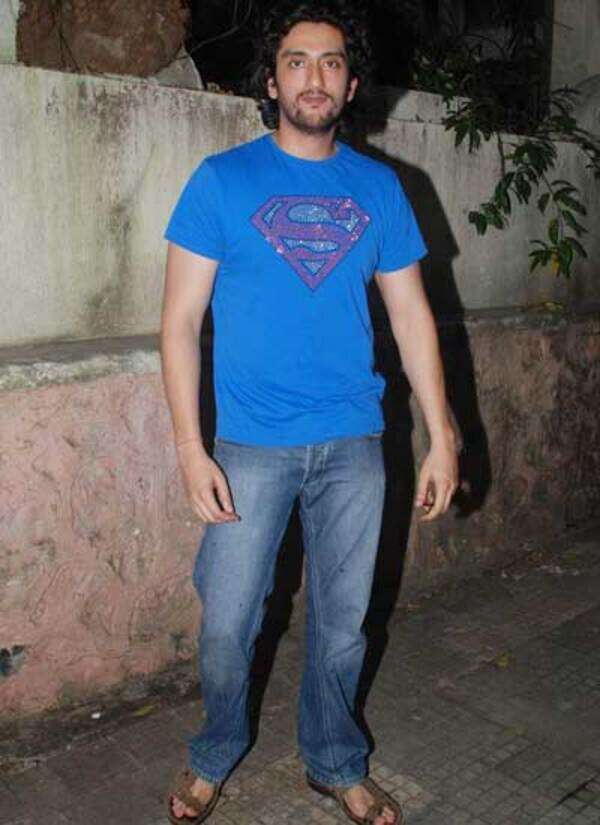 Shaad Randhawa Photos