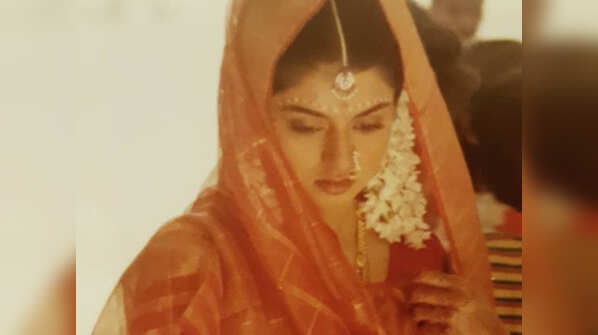 Bhagyashree made for a stunning bride at her wedding, shares an old picture