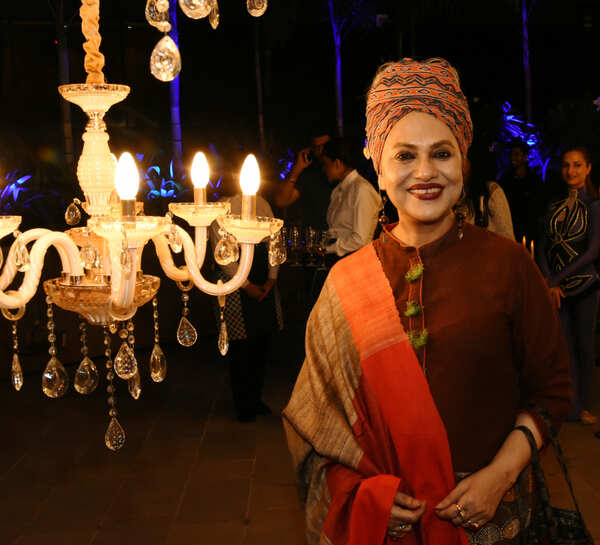 Alokananda Roy Pictures