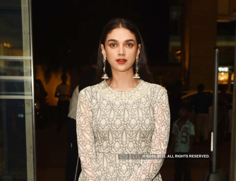 Aditi Rao Hydari attends Vallery Puri's art exhibition