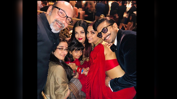 Aishwarya Rai Bachchan, Deepika Padukone, Ranveer Singh and Aaradhya pose for a perfect picture at Isha Ambani's sangeet ceremony