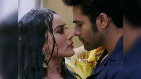 Pearl Puri and Surbhi Jyoti