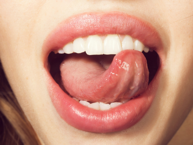 What is the colour of your tongue?