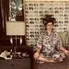 Article image for: Akshay Kumar captures a picture of Twinkle Khanna while she was trying to set her "<i class="tbold">unruly</i> beasts" in order