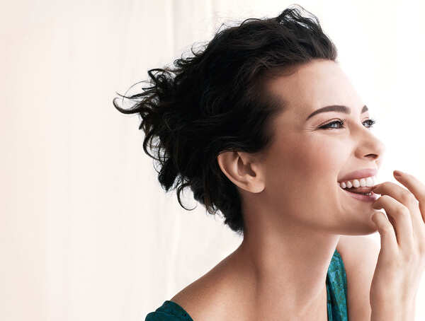 Shalom Harlow Pictures