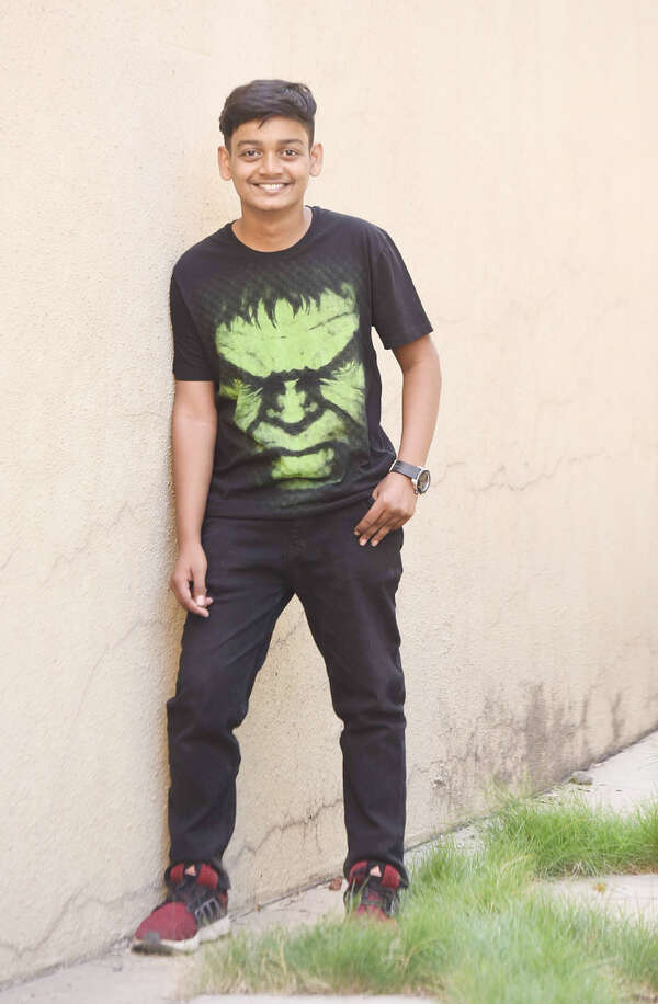 Sandesh Jadhav Photos