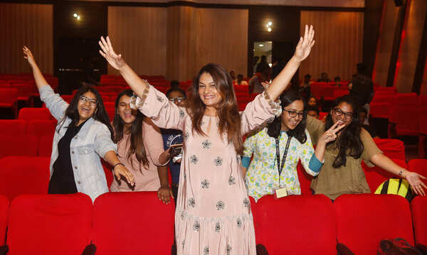 Tejaswini Kolhapure Pictures