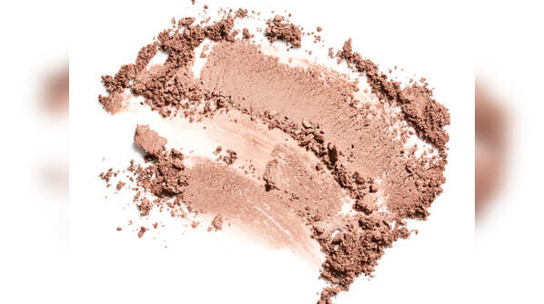 Compact powder