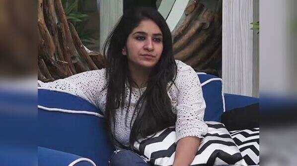 Surbhi's entry in the house