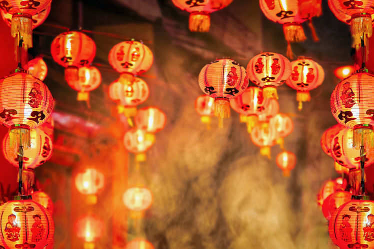 New Year traditions in different countries New Year traditions in different countries