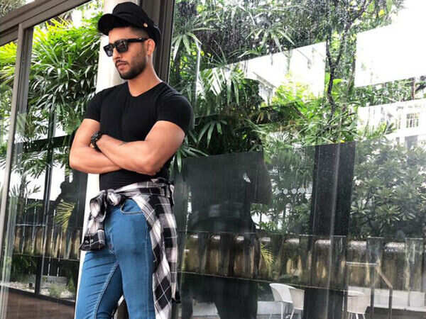 Ravi Shaw Pictures