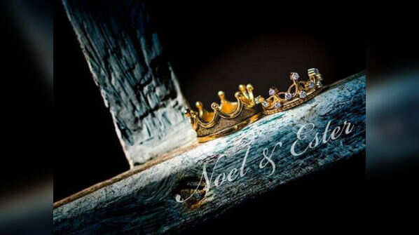 The wedding rings...