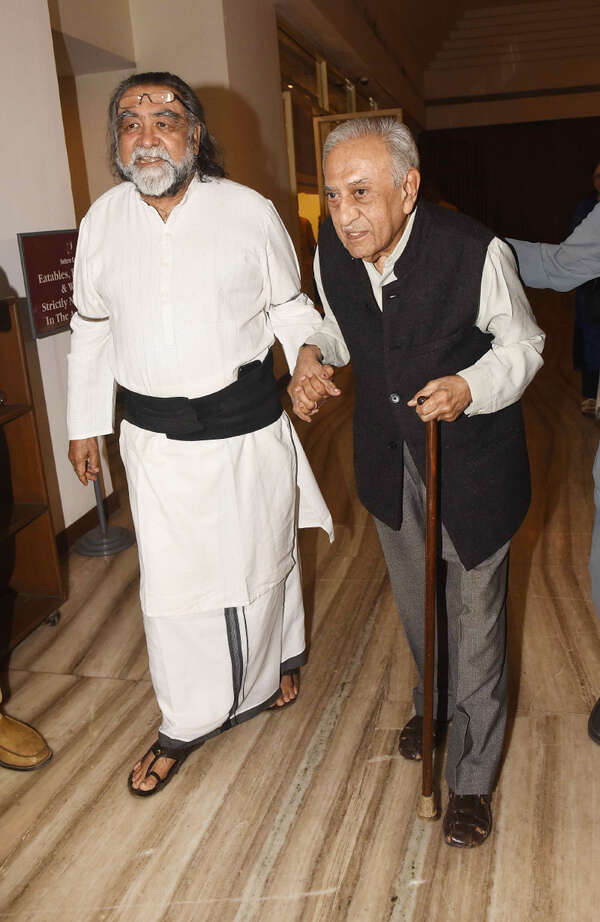 Ameen Sayani Stills