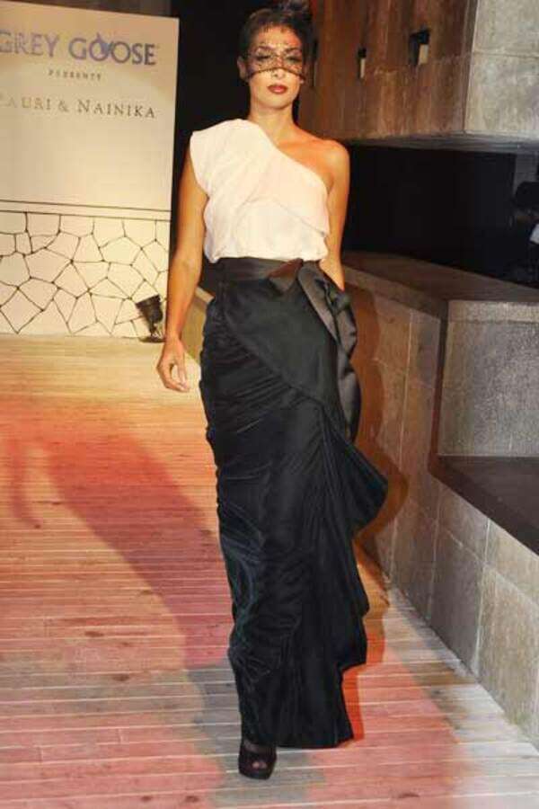 Gauri and Nainika Pictures