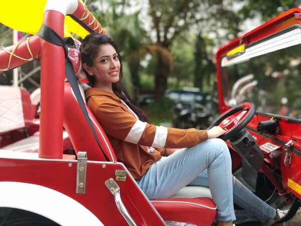 Anju Jadhav Pictures