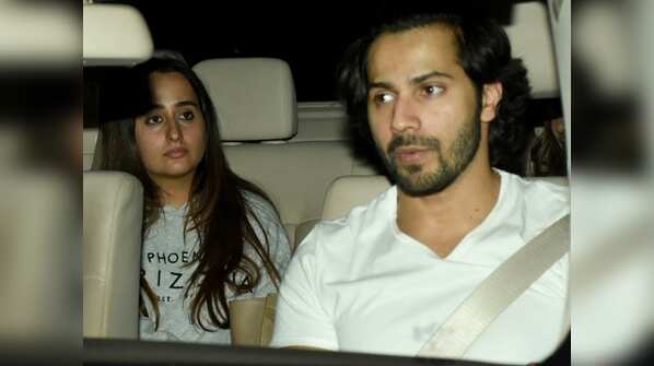 Photo: Varun Dhawan and Natasha Dalal heads out with his with ladylove Natasha Dalal