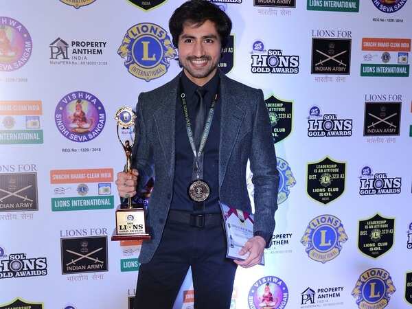 Harshad Chopda Pictures