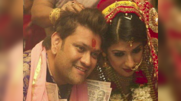 Saas Bina Sasural's Aishwarya Sakhuja wishes husband Rohit on anniversary, shares an unseen pic from wedding