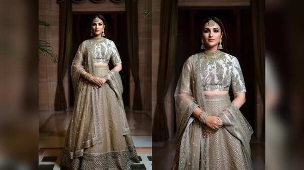 Parineeti Chopra looks absolutely stunning in these unseen photos from Priyanka Chopra and Nick Jonas' wedding