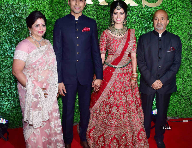 Amitabh Bachchan, Anil Kapoor and other celebs attend lyricist Sameer Anjaan's daughter's wedding reception