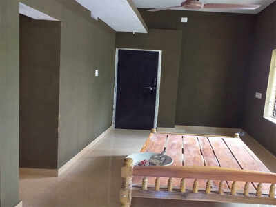 Karnataka Doctor In Puttur Paints His Bedroom With Cow Dung