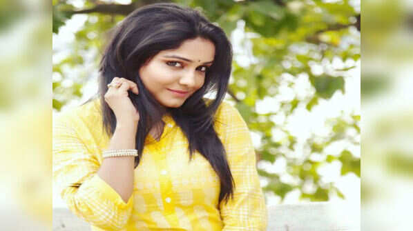 Sayantani Guhathakurta in Pathikrit Basu's next