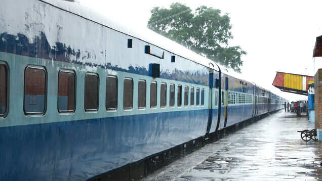 Delhi railway stations to receive major renovations, state-of-the-art facilities