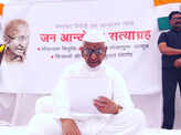 Anna Hazare threatens to return Padma Bhushan if Lokpal demand is not met