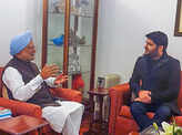 Kapil Sharma and Manmohan Singh bond over Amritsari roots