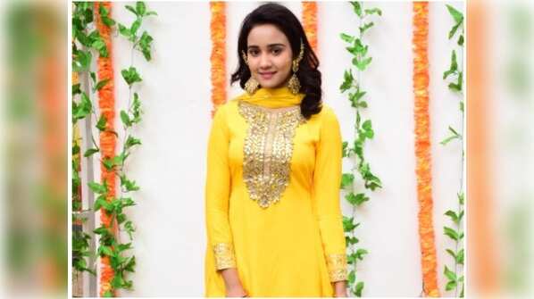 Naina’s Hum Aapke Hai Kaun look