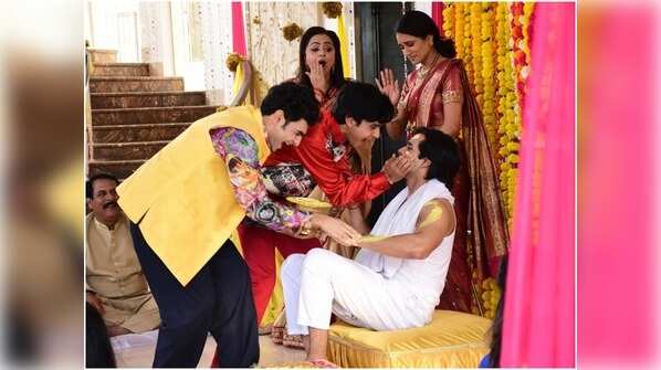 Haldi turned Holi